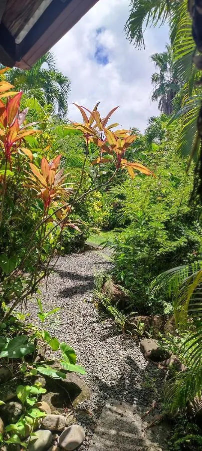 Nyaraló Gwo Caillou - Gites Creoles De Charme Bouillante Guadeloupe